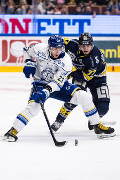 Leksands Mikael Ruohomaa och HV71s Herman Hansson