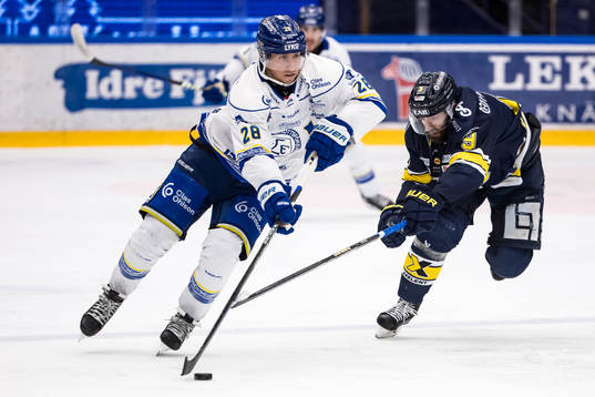 Leksands Justin Glenn Kloos och HV71s Taylor Matson