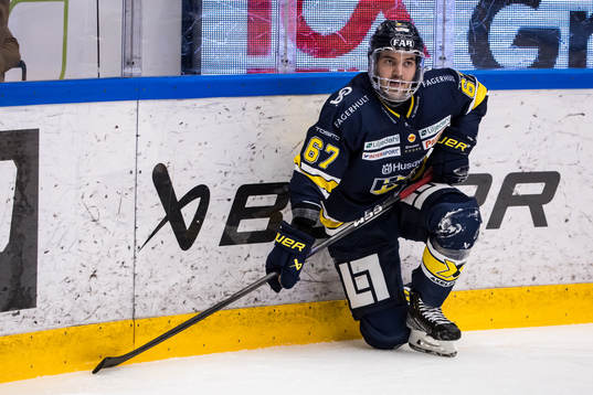 HV71s Oliwer Kaski