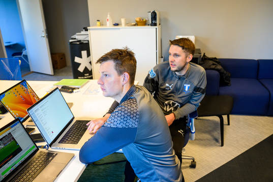 Analytiker James Slaughter och Paul Mitchell