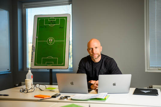 Bläddra bland fler bilder av Fotboll, Allsvenskan, Malmö FF, Porträtt Henrik Rydström