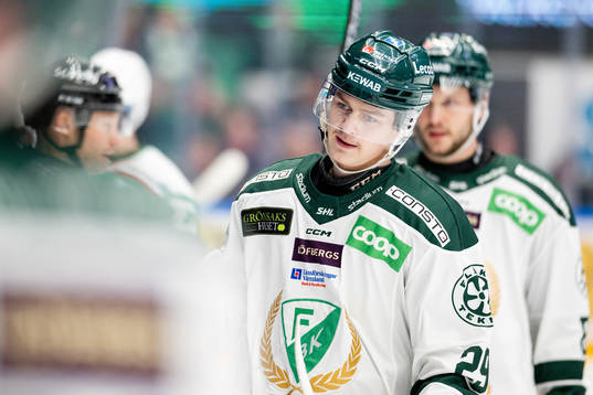 Färjestads Lucas Forsell jublar