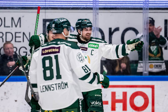 Färjestads Linus Johansson jublar