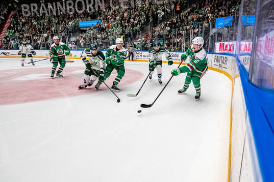 Färjestads Linus Johansson , Theodor Lennström  ikamp med