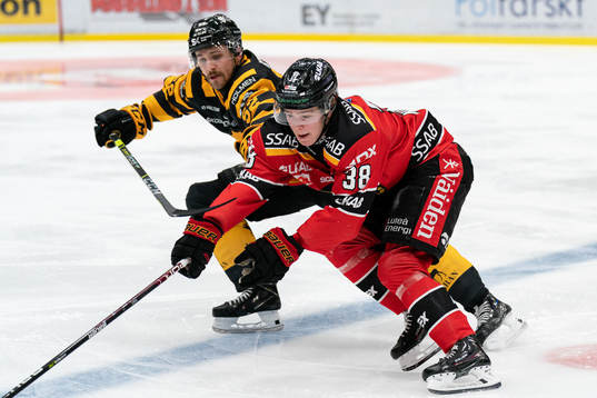 Skellefteås Arvid Lundberg och Luleås Olli Nikupeteri