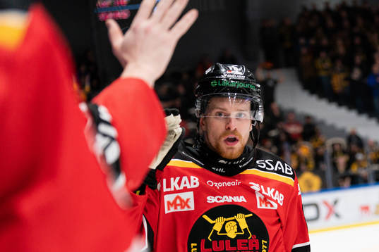 Luleås Brendan Shinnimin jublar
