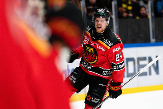 Luleås Brendan Shinnimin jublar