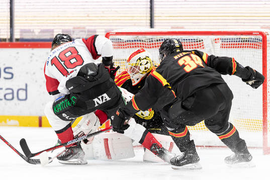 Örebros Rodrigo Abols oroar framför Brynäs Mikko