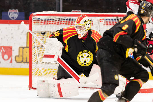 Brynäs målvakt Jussi Olkinuora vid Örebros 0-1 mål