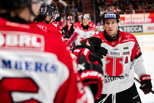 Örebros Mathias Bromé jublar