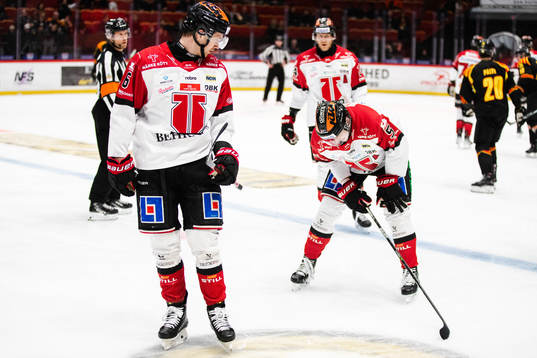 Örebros Gustav Backström har ont