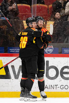 Brynäs Linus Ölund jublar