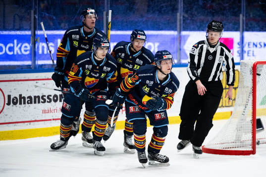 Djurgårdens Mika Ounasvuori jublar