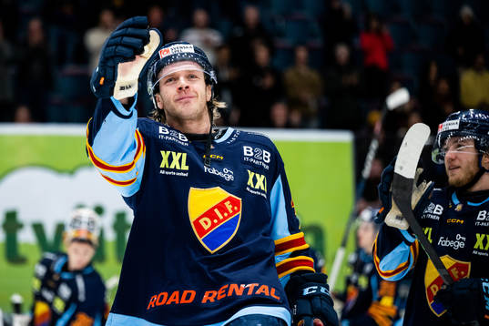 Djurgårdens Olle Liss jublar