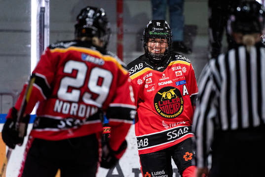 Luleås Anna Kjellbin jublar