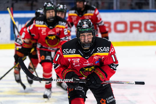 Luleås Josefine Persson jublar