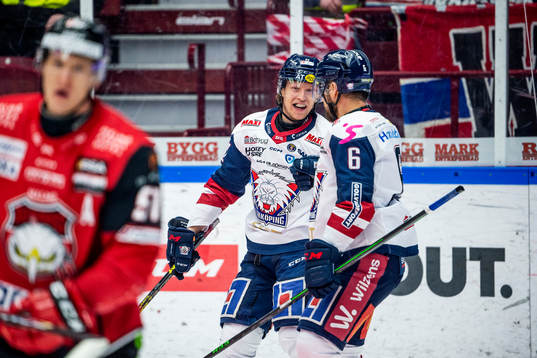 Linköpings Vilmos Gallo jublar