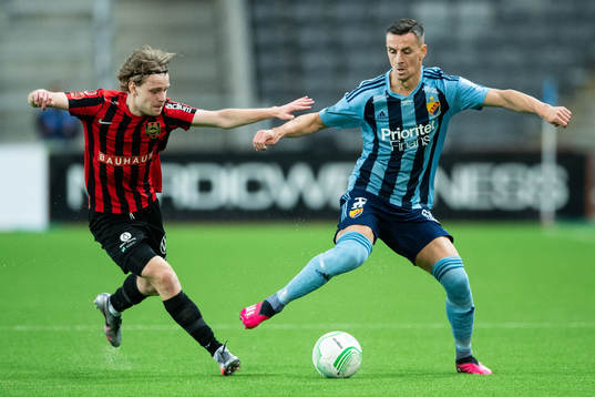 Brommapojkarnas Oscar Pettersson och Djurgårdens Haris