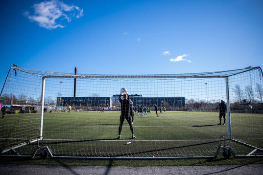 Interör av konstgräsplanen på Landskrona IP