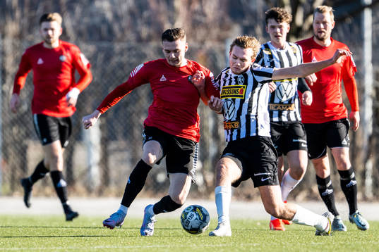 Örebros Jake Larsson och Landskronas Melker Jonsson