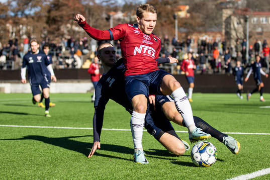 Tvååkers Nils Bertilsson och Örgrytes Hampus Dahlqvist