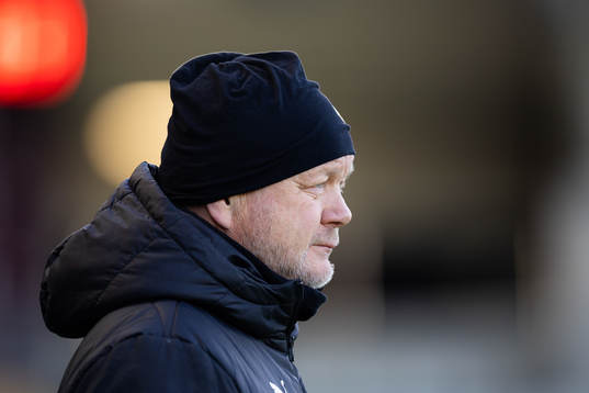 Häckens tränare Per-Mathias Høgmo innan fotbollsmatchen