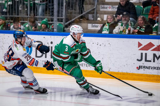 Växjös Hugo Gustafsson  och Rögles Michael Kapla