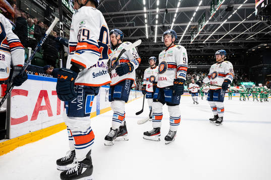 Växjös Miika Koivisto och Victor Stjernborg deppar