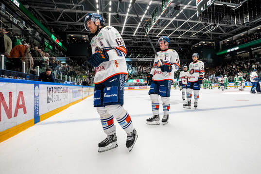 Växjös Erik Josefsson  och Joel Persson  deppar