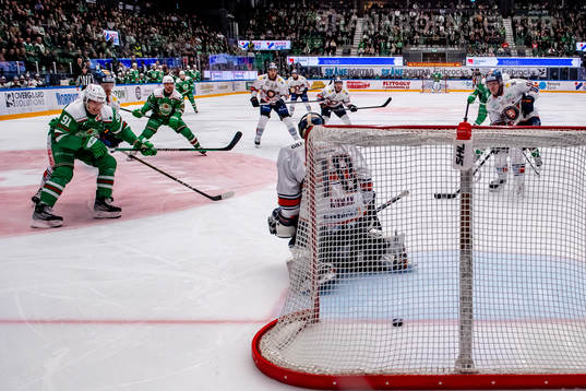 Rögles Adam Tambellini  gör 3-1