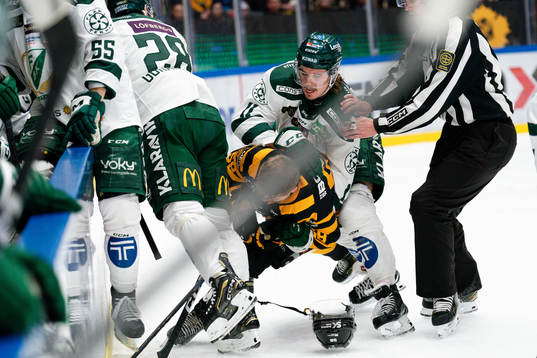 Färjestads Joakim Nygård och Skellefteås Oskar Nilsson