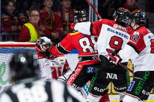 Örebros målvakt Jhonas Enroth och Luleås Joonas Rask