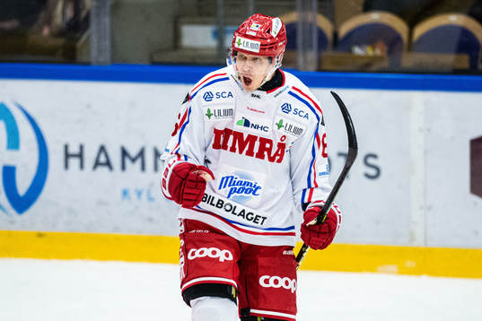 Timrås Joonas Lyytinen jublar