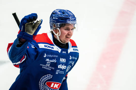 Oskarshamns Lukas Pilö jublar
