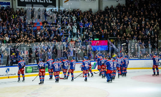 Oskarshamns spelare jublar