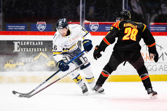 HV71s Fredrik Forsberg och Brynäs Johannes Kinnvall