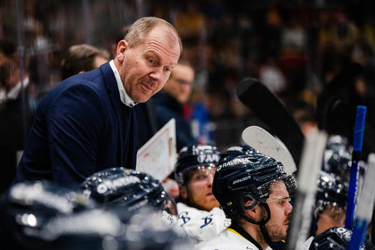HV71s tränare Johan Lindbom