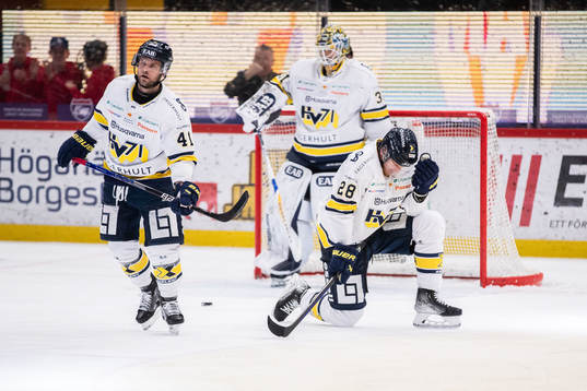 HV71s Chad Billins, Joonas Nättinen och målvakt Joni
