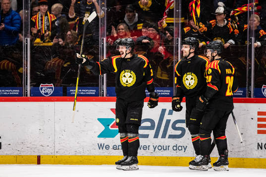 Brynäs Hannes Björninen jublar