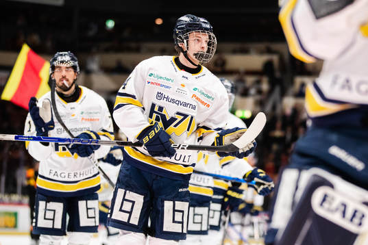 HV71s Oscar Fisker Molgaard deppar