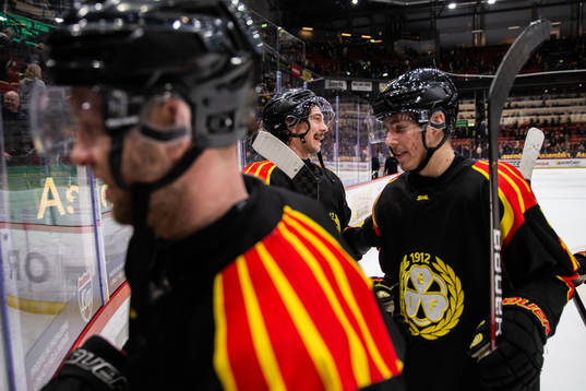 Brynäs Hannes Björninen jublar