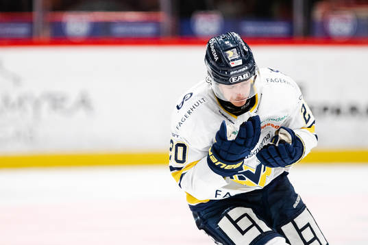 HV71s André Petersson har ont