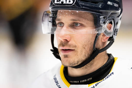 HV71s Andy Miele