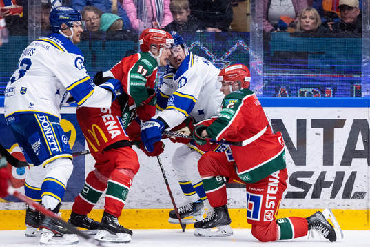 Frölundas Erik Borg och Filip Hasa mot Leksands Martin
