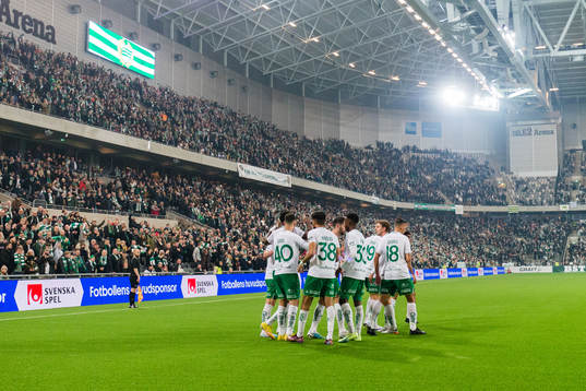 Hammarbys spelare jublar