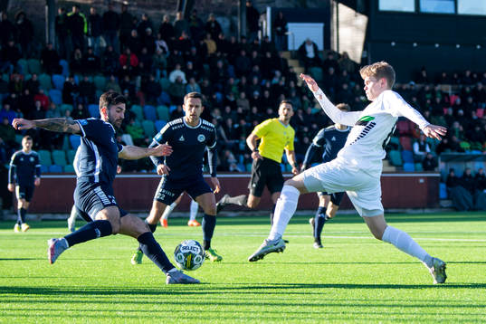 Utsiktens Allan Mohideen och GAIS Viktor Alexandersson