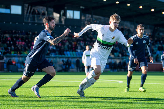 Utsiktens Allan Mohideen och GAIS Viktor Alexandersson