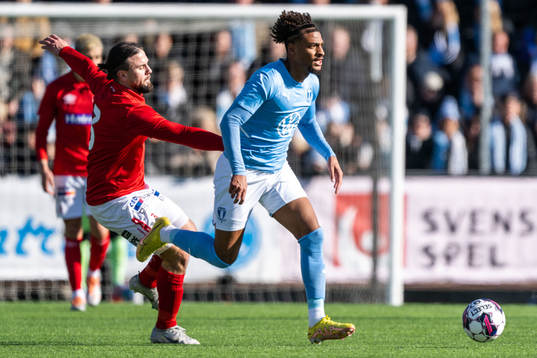 Degerfors Abdelkarim Mammar Chaouche och Malmö FFs Joseph