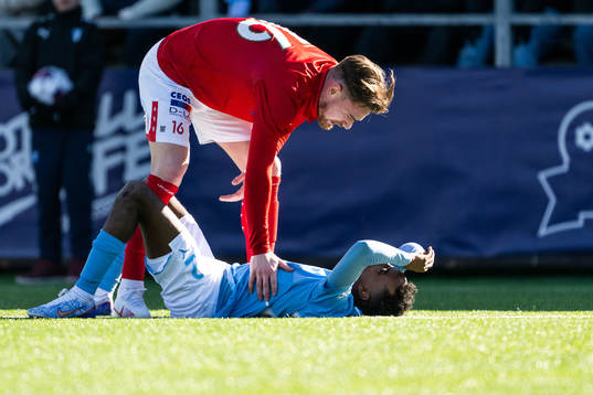Malmö FFs Taha Ali har ont
