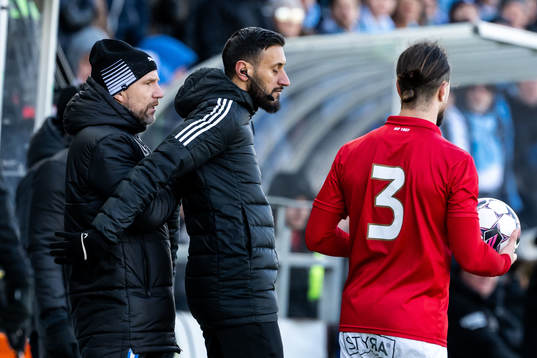 Malmö FFs tränare Henrik Rydström, fjärdedomaren